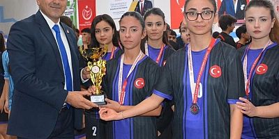 LİSELER FUTSAL’DA ŞAMPİYONLAR BELLİ OLDU