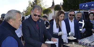 MANAVGAT’TA Muhsin Yazıcıoğlu ANISINA PİLAV VE AYRAN İKRAMI