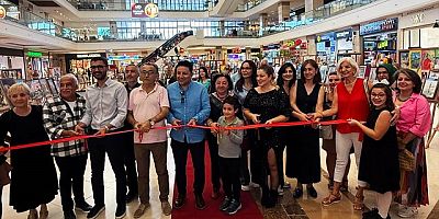 Manavgat Yıldız Sanat Atölyesinin “Yıldızların ışığında Karma sergisi” sanatseverlerle buluştu.