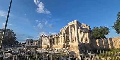 SİDE CAZİBE MERKEZİ HALİNE GETİRİLİYOR