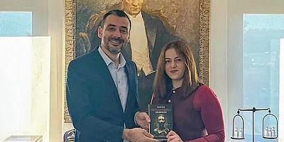 Yazar Özlem Felek’ten Başkan Vekili Çiçek’e ziyaret