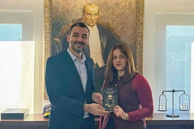 Yazar Özlem Felek’ten Başkan Vekili Çiçek’e ziyaret